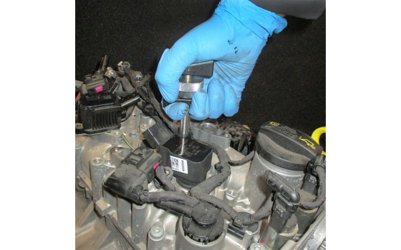 Zusatzbild 4 Zündspulen-Abzieher für VAG 1,2-6,0 Benzinmotoren