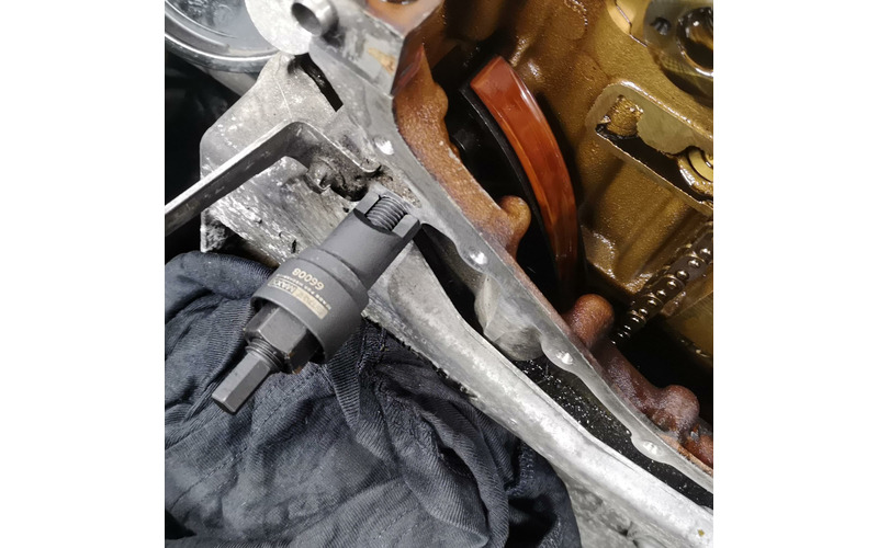 Zusatzbild 8 Einstellwerkzeug Steuerkette Mercedes OM642